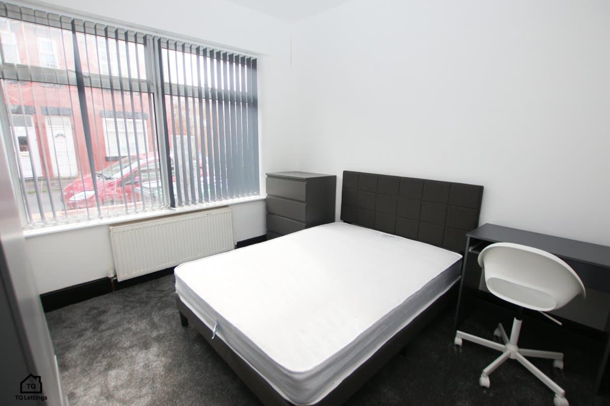 Kingswood Road, Manchester, M14, photograph 9