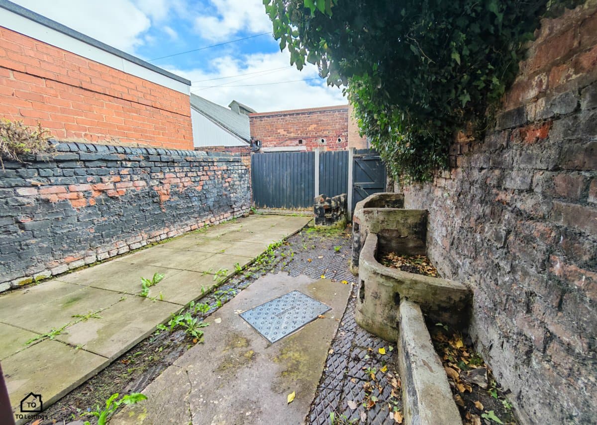 Saxon Terrace, Widnes, WA8, photograph 9
