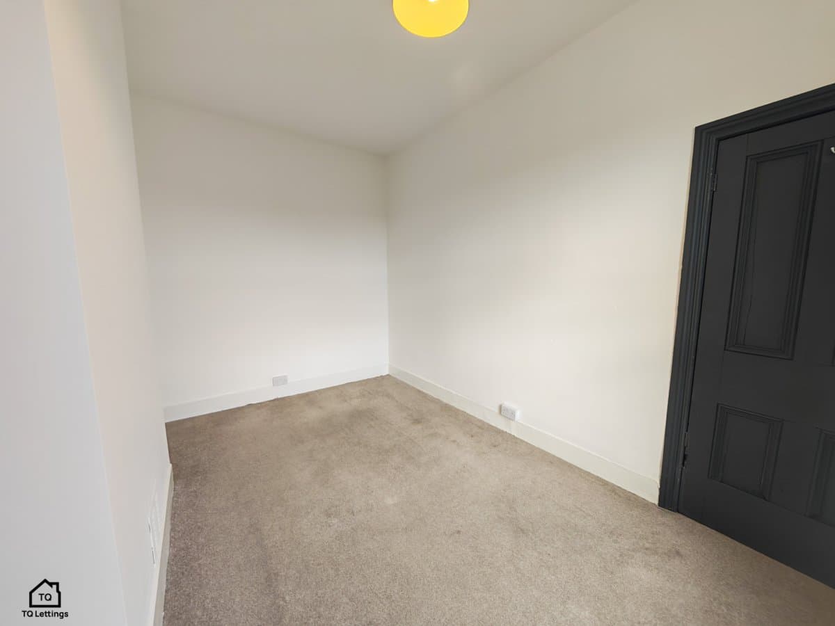 Saxon Terrace, Widnes, WA8, photograph 8