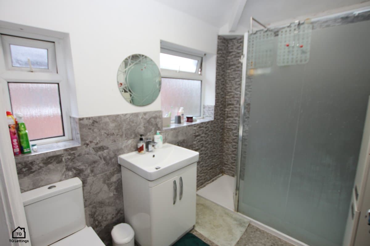 Langdale Road, Sale, M33, photograph 6